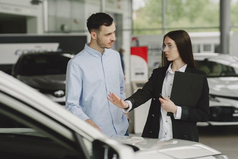 The Future of Car Buying in California: Amazon Autos & Digital Sales