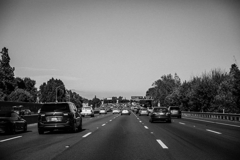 California Road Trip: How Car Color Impacts Your Fuel Efficiency