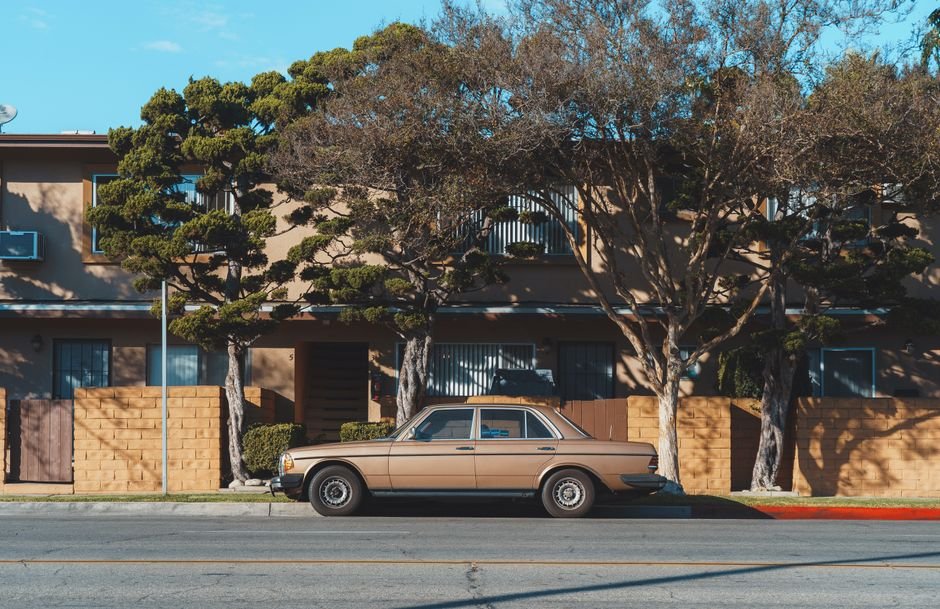 Classic Mercedes Design Secrets: Enhancing Your California Road Trip Safety & Style
